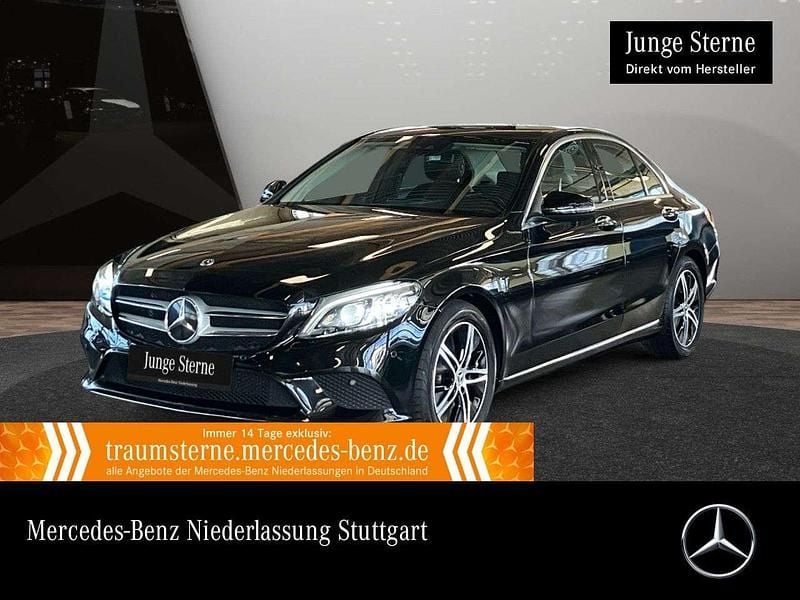 Schwarz Gebraucht 2020 Mercedes C300 Avantgarde Limousine | 29.890 € (Guter Preis) - Bild 1/3