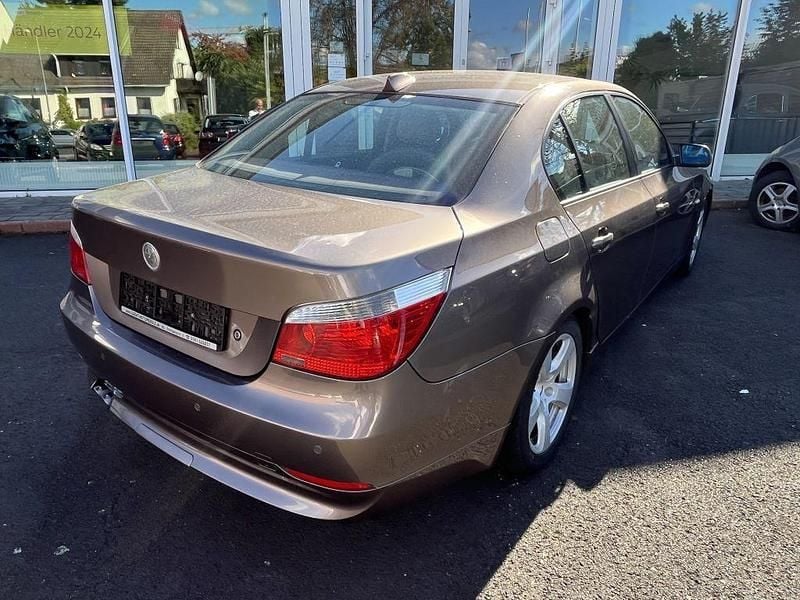 Gebraucht BMW 520 Shadowline 170 PS (125 kW) 2004 Amethystgrau metallic Limousine
