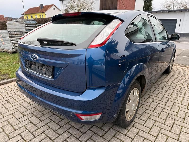 Gebraucht Ford Focus 101 PS (74 kW) 2009 Blau Limousine