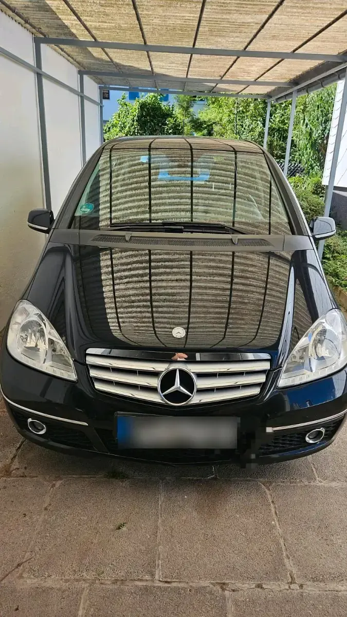 Gebraucht Mercedes 190 95 PS (69 kW) 2012 Schwarz Limousine
