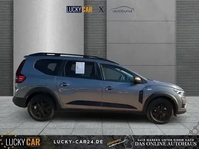 Gebraucht Dacia Jogger Extreme 141 PS (103 kW) 2025 Van / Kleinbus