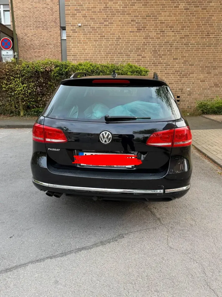 Gebraucht VW Passat 140 PS (102 kW) 2012 Schwarz Kombi