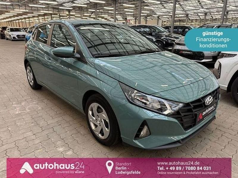 Grün Gebraucht 2023 Hyundai i20 Select Limousine | 13.550 € (Guter Preis) - Bild 1/4
