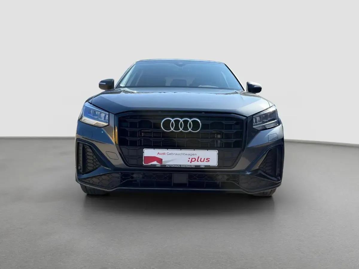 Gebraucht Audi Q2 S-Line 116 PS (85 kW) 2025 Grau SUV
