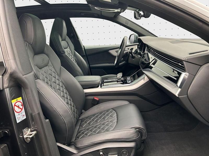 Gebraucht Audi Q8 S-Line 286 PS (210 kW) 2022 Grau SUV