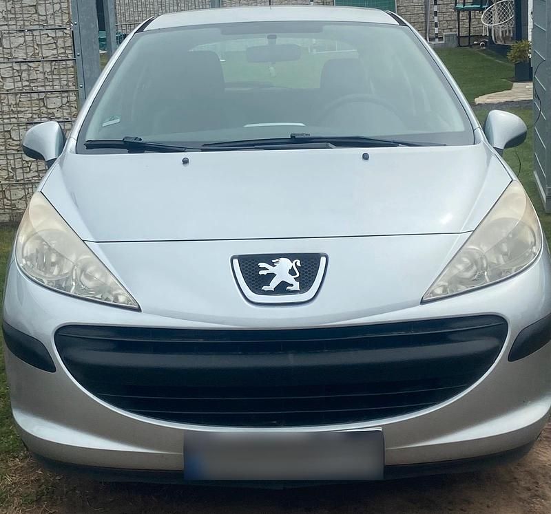 Gebraucht Peugeot 207 72 PS (52 kW) 2007 Silber Kleinwagen