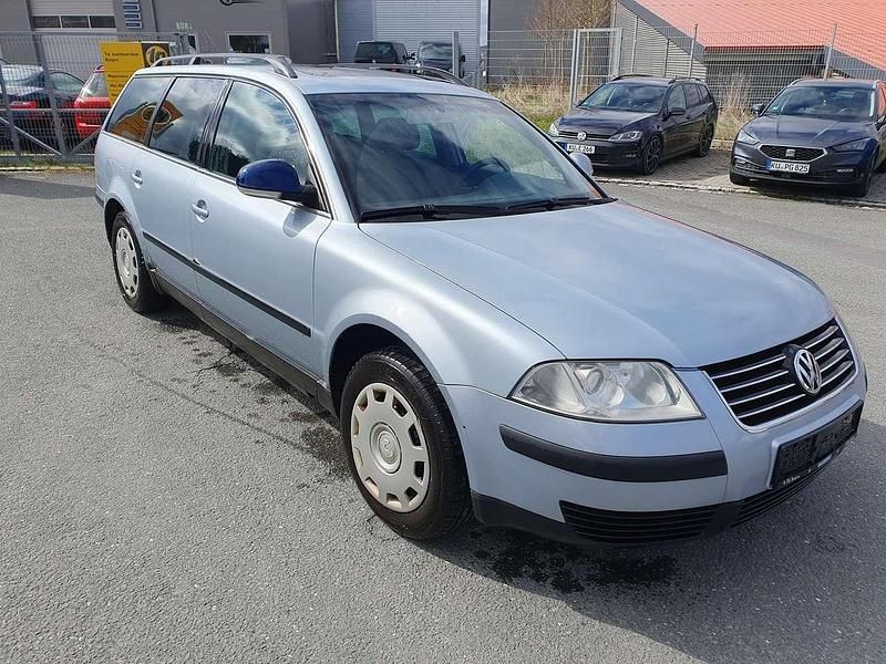 Gebraucht VW Passat 102 PS (75 kW) 2004 Blau Kombi