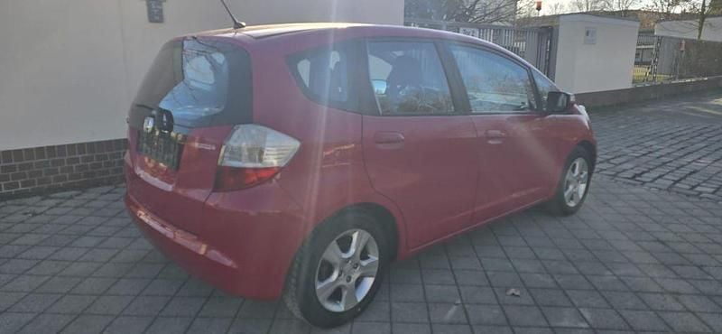 Gebraucht Honda Jazz Elegance 99 PS (72 kW) 2010 Rot Kleinwagen