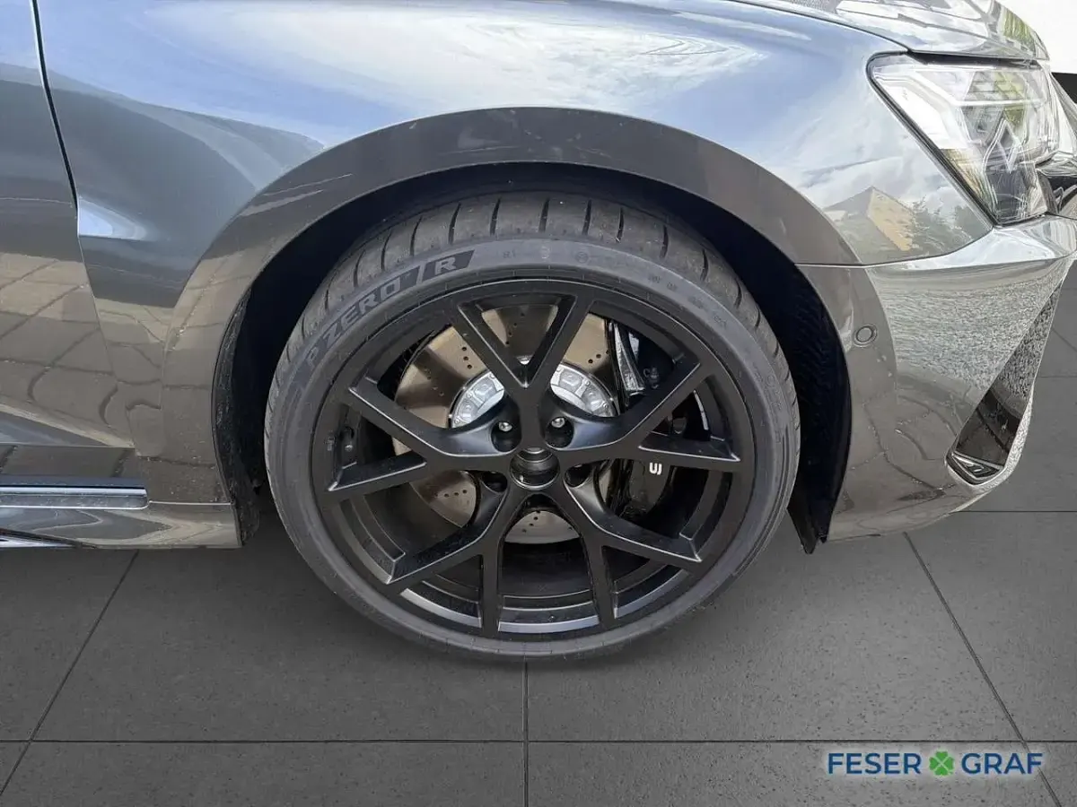 Neu Audi RS3 Sport 400 PS (294 kW) 2026 Daytonagrau perleffekt Limousine