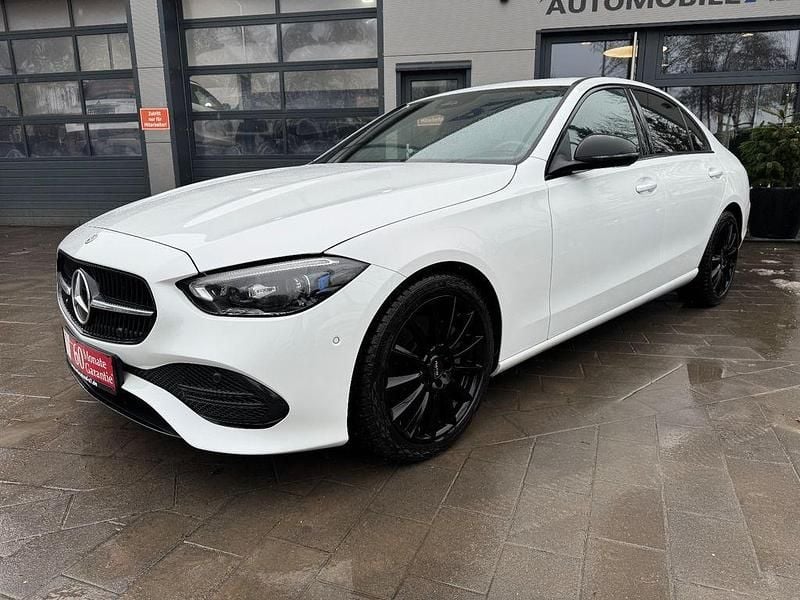 Gebraucht Mercedes C300 Night 265 PS (194 kW) 2022 Weiß Limousine