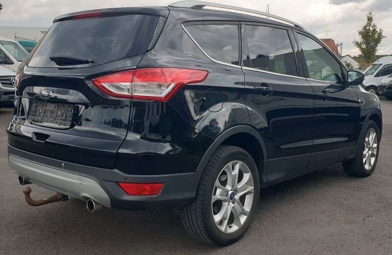 Gebraucht Ford Kuga Titanium 163 PS (119 kW) 2013 Schwarz SUV