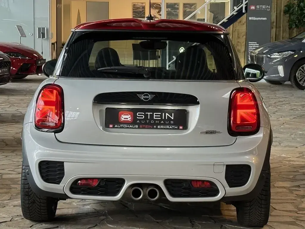 Gebraucht Mini John Cooper Works 231 PS (169 kW) 2021 Weiß Kleinwagen