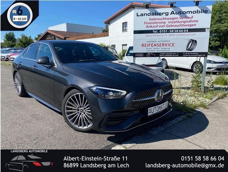 Grau Gebraucht 2022 Mercedes C200 AMG line Limousine | 38.800 € (Teuer) - Bild 1/4