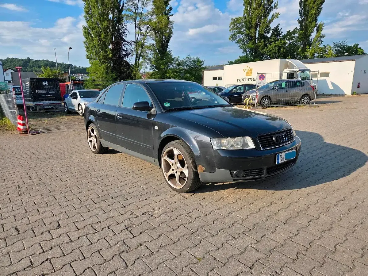 Gebraucht Audi A4 101 PS (74 kW) 2001 Schwarz Limousine