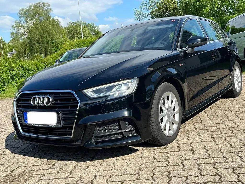 Używany Audi A3 S-Line 150 KM (110 kW) 2017 Czarny Sedan/Limuzyna