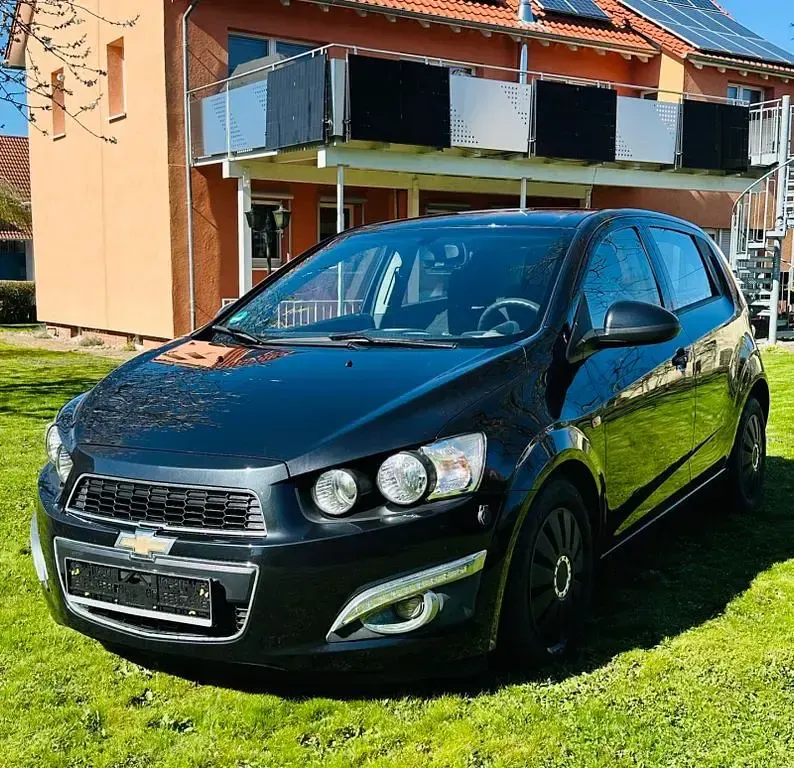 Gebraucht Chevrolet Aveo LT 101 PS (74 kW) 2012 Schwarz Limousine