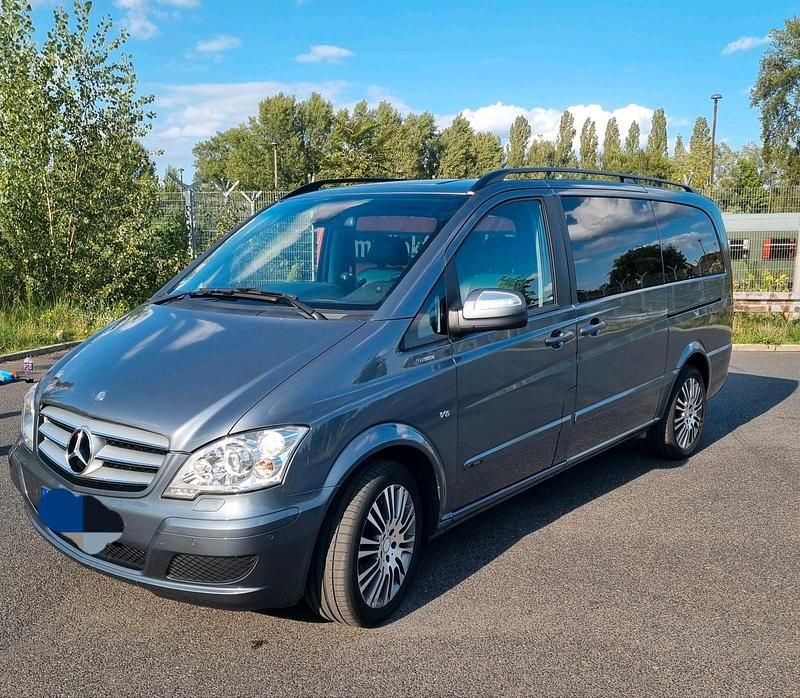 Grau Gebraucht 2013 Mercedes Viano Van / Kleinbus | 20.999 € (Etwas zu teuer) - Bild 1/4