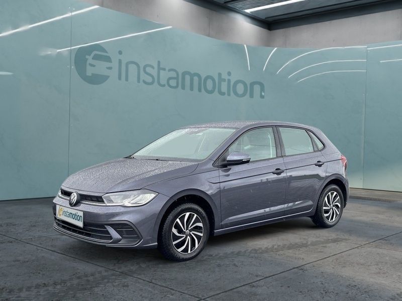 Grau Gebraucht 2024 VW Polo Life Limousine | 19.194 € (Fairer Preis) - Bild 1/3