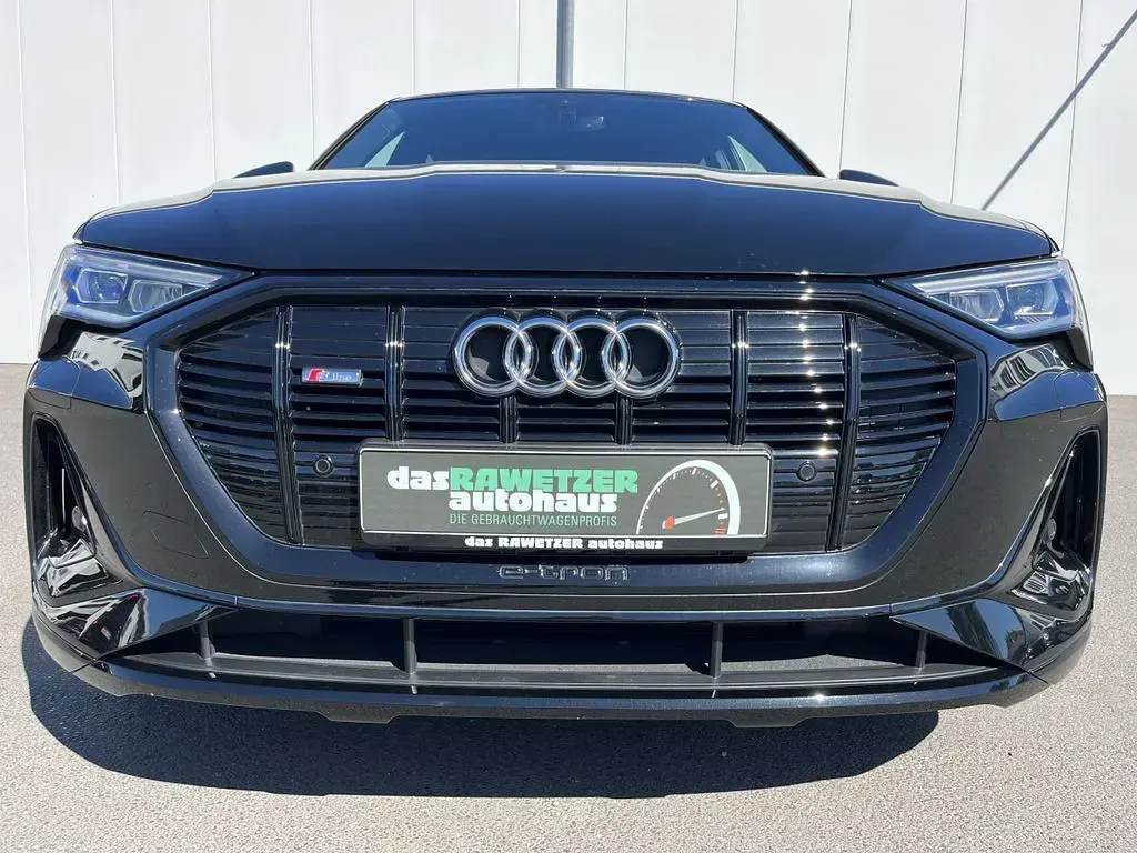 Gebraucht Audi e-tron S-Line 300 kW (408 PS) 2022 Schwarz SUV