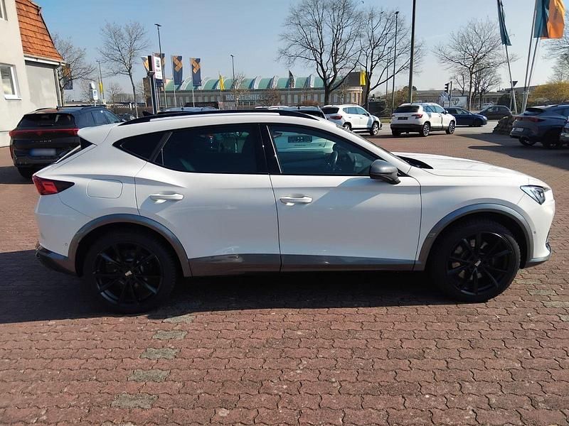 Second-hand Cupra Formentor VZ 245 CP (180 kW) 2022 Alb SUV