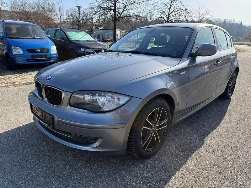 Gebraucht BMW 118 Advantage 143 PS (105 kW) 2011 Grau Kleinwagen