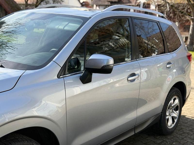 Gebraucht Subaru Forester Exclusive+ 147 PS (108 kW) 2017 Silber SUV