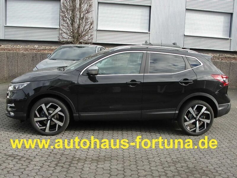 Black (m) Gebraucht 2018 Nissan Qashqai 360º SUV | 18.900 € (Teuer) - Bild 1/4