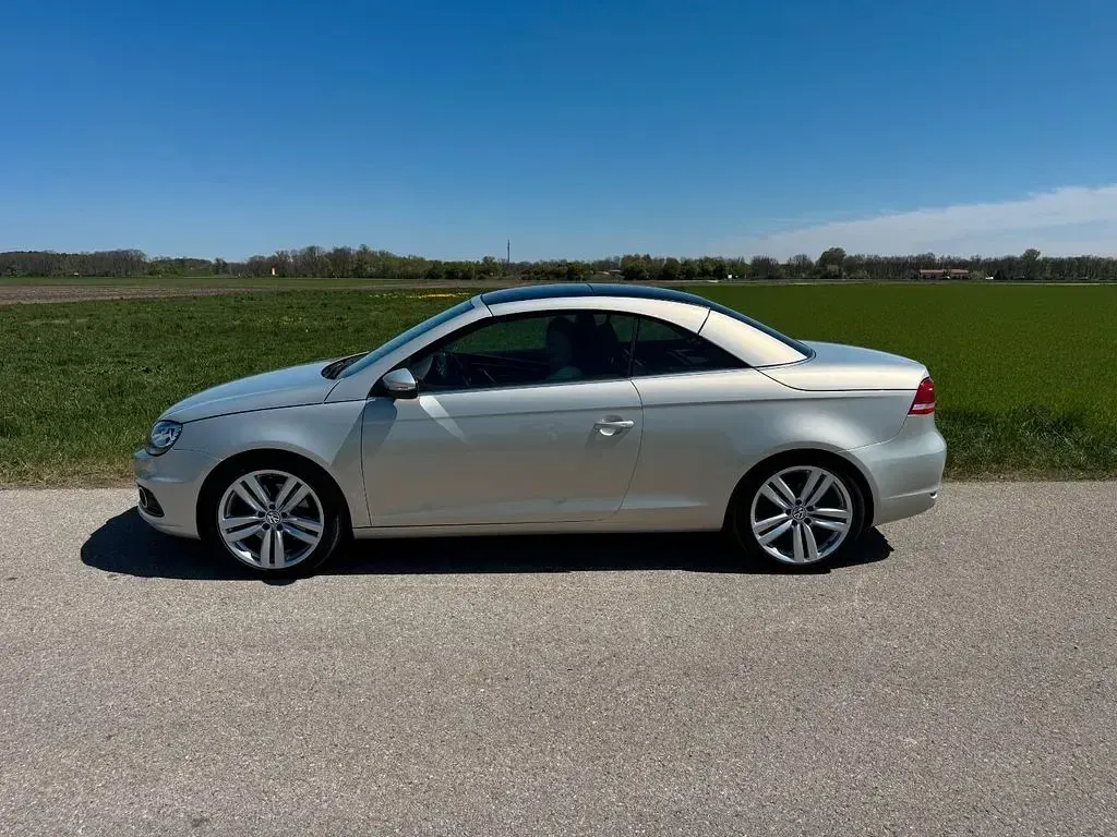 Usata VW Eos Sport 211 CV (155 kW) 2012 Argento Cabrio