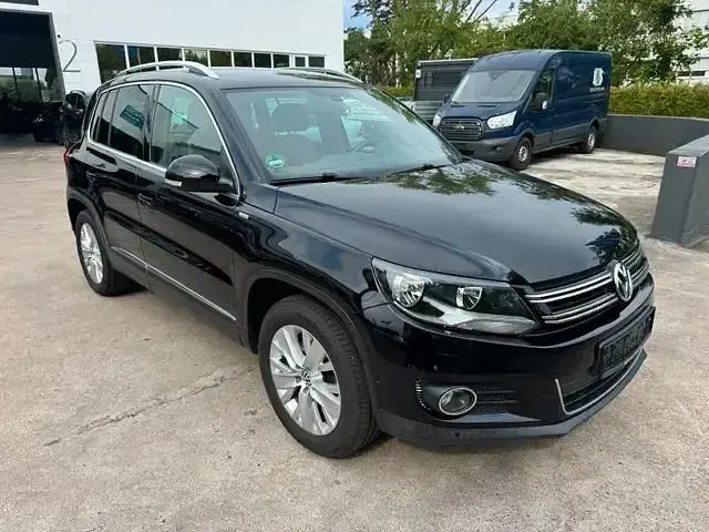 Gebraucht VW Tiguan Sportline 180 PS (132 kW) 2012 Schwarz SUV