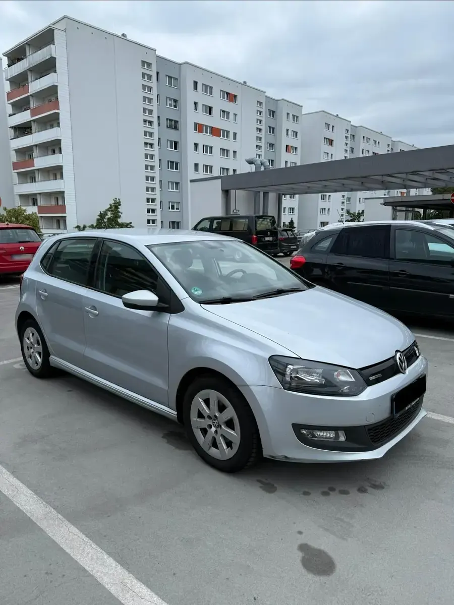 Gebraucht VW Polo 75 PS (55 kW) 2012 Grau Kleinwagen