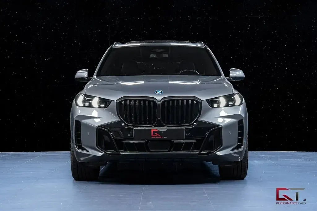 Gebraucht BMW X5 M Sport 489 PS (359 kW) 2025 Grau SUV