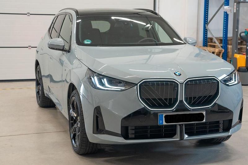 Grau Gebraucht 2024 BMW X3 Performance SUV | 60.995 € (Etwas zu teuer) - Bild 1/4
