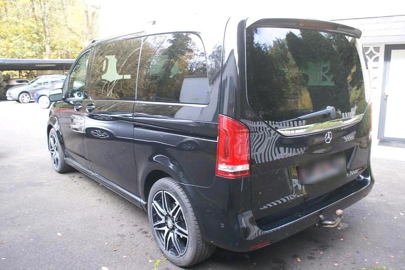 Gebraucht Mercedes V220 190 PS (139 kW) 2018 Schwarz Van / Kleinbus