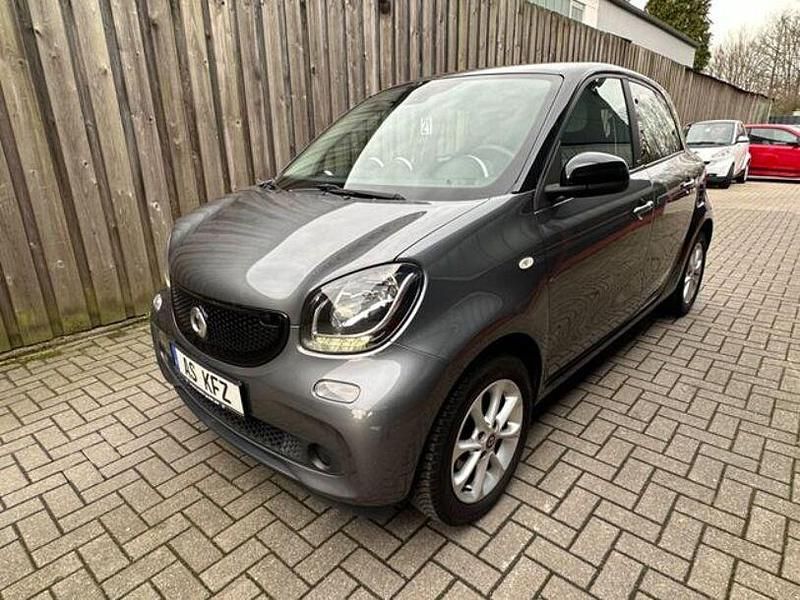 Grau Gebraucht 2015 Smart ForFour Passion Kleinwagen | 8.490 € (Etwas zu teuer) - Bild 1/4