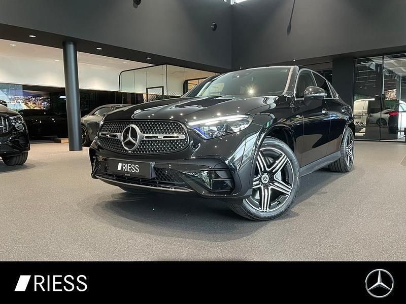 Schwarz Gebraucht 2025 Mercedes GLC300e AMG Coupé | 87.600 € (Etwas zu teuer) - Bild 1/4