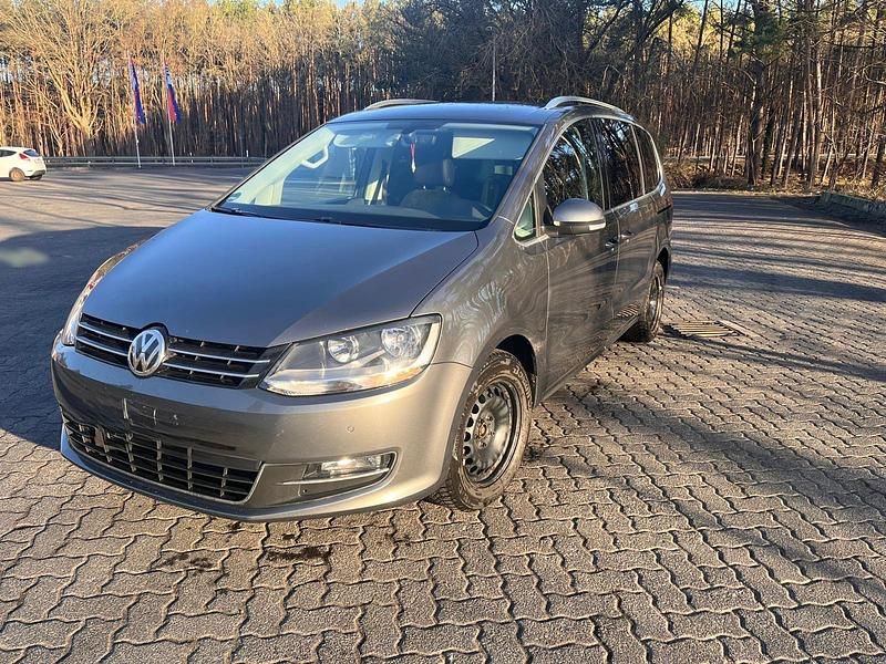 Gebraucht VW Sharan 150 PS (110 kW) 2017 Grau Van / Kleinbus
