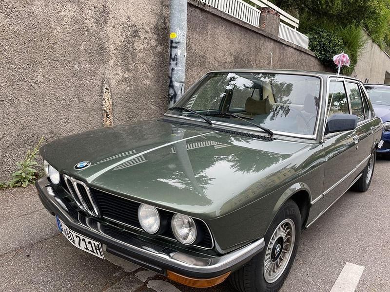 Grün Gebraucht 1981 BMW 528 Limousine | 13.950 € - Bild 1/4