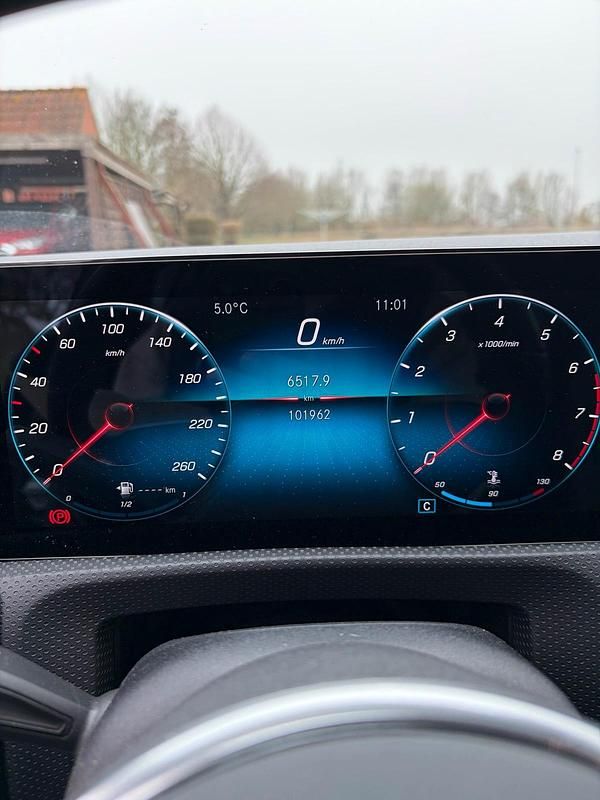 Gebraucht Mercedes A200 163 PS (119 kW) 2020 Schwarz Limousine