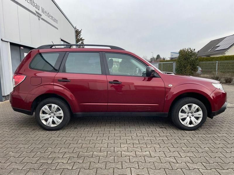 Gebraucht Subaru Forester Active 150 PS (110 kW) 2010 Rot SUV