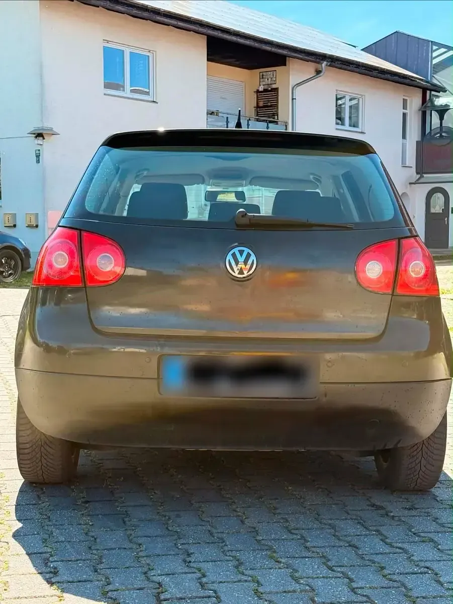 Gebraucht VW Golf V 73 PS (53 kW) 2006 Schwarz Kleinwagen