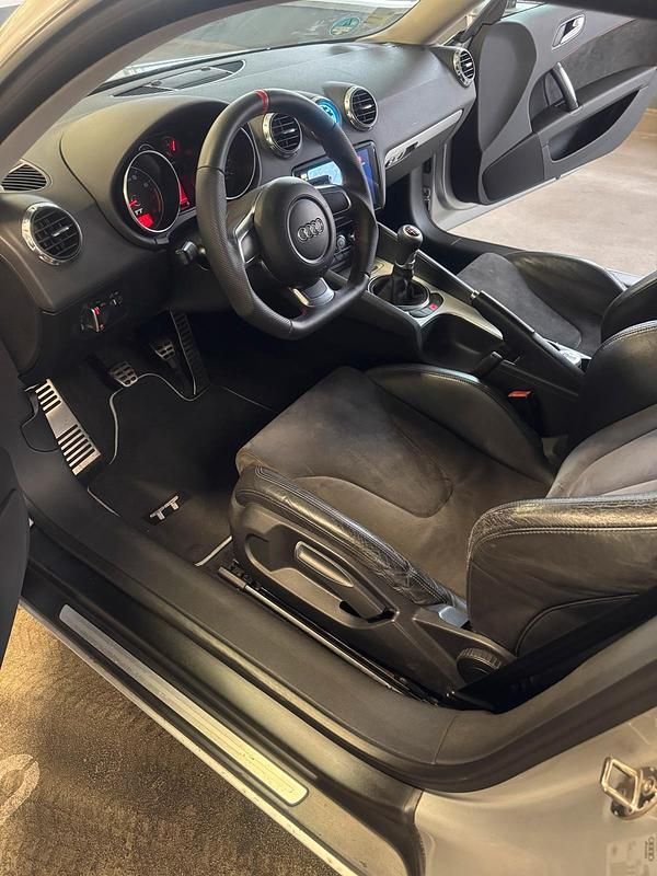 Second-hand Audi TT 200 CP (147 kW) 2006 Argintiu Coupe