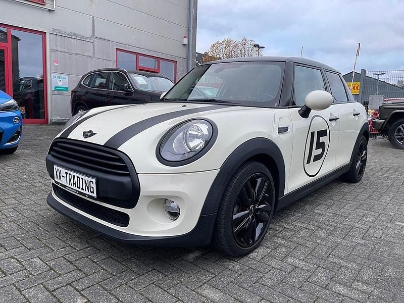 Weiß Gebraucht 2016 Mini ONE Kleinwagen | 12.800 € (Fairer Preis) - Bild 1/4