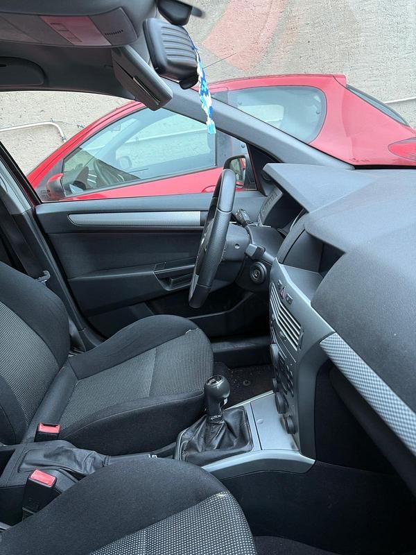 Gebraucht Opel Astra 200 PS (147 kW) 2005 Rot Kleinwagen