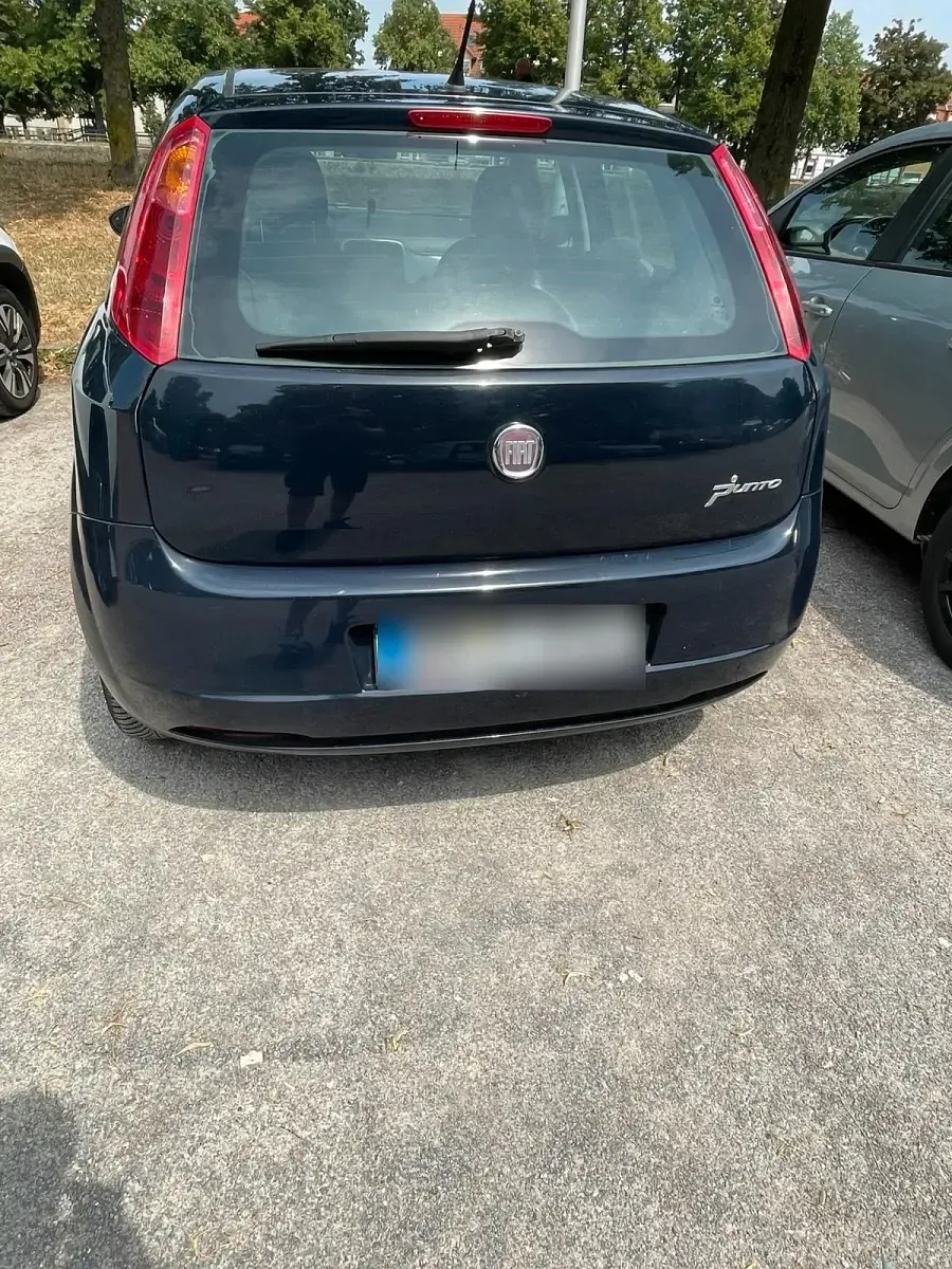 Gebraucht Fiat Punto 77 PS (56 kW) 2012 Blau Kleinwagen