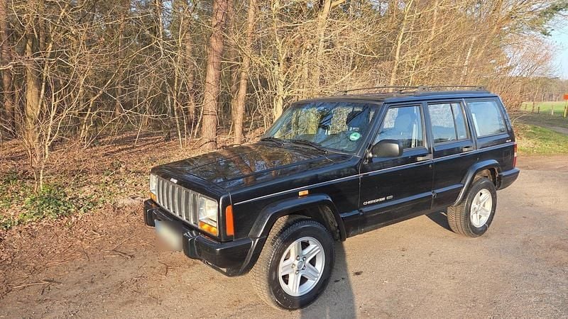 Gebraucht Jeep Cherokee 135 PS (99 kW) 2000 Schwarz SUV