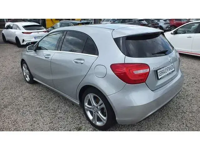 Gebraucht Mercedes A180 122 PS (89 kW) 2015 Kleinwagen