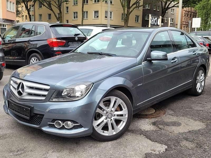 Gebraucht Mercedes C180 156 PS (114 kW) 2011 Grau Limousine