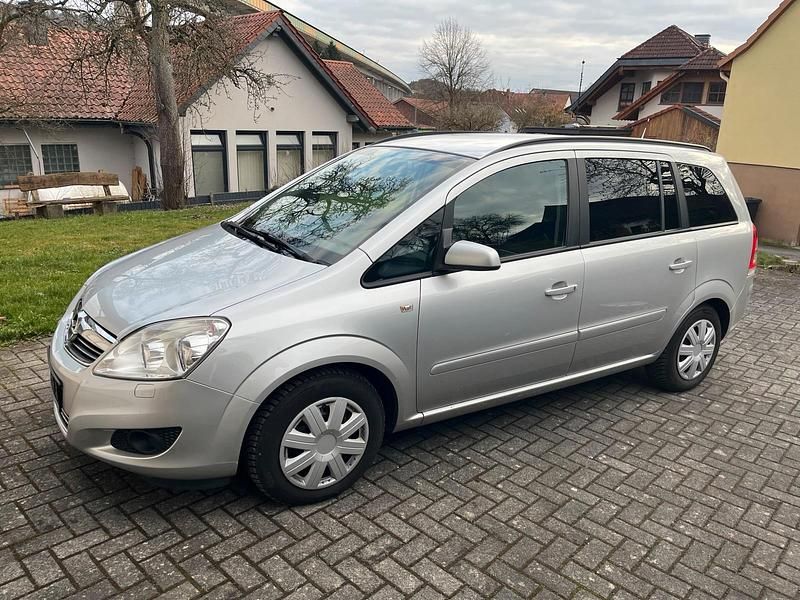 Gebraucht Opel Zafira 140 PS (102 kW) 2009 Silber Van / Kleinbus