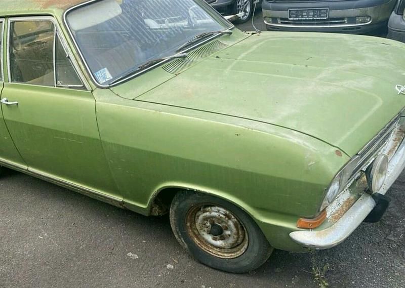 Gebraucht Opel Kadett 50 PS (36 kW) 1972 Grün Limousine