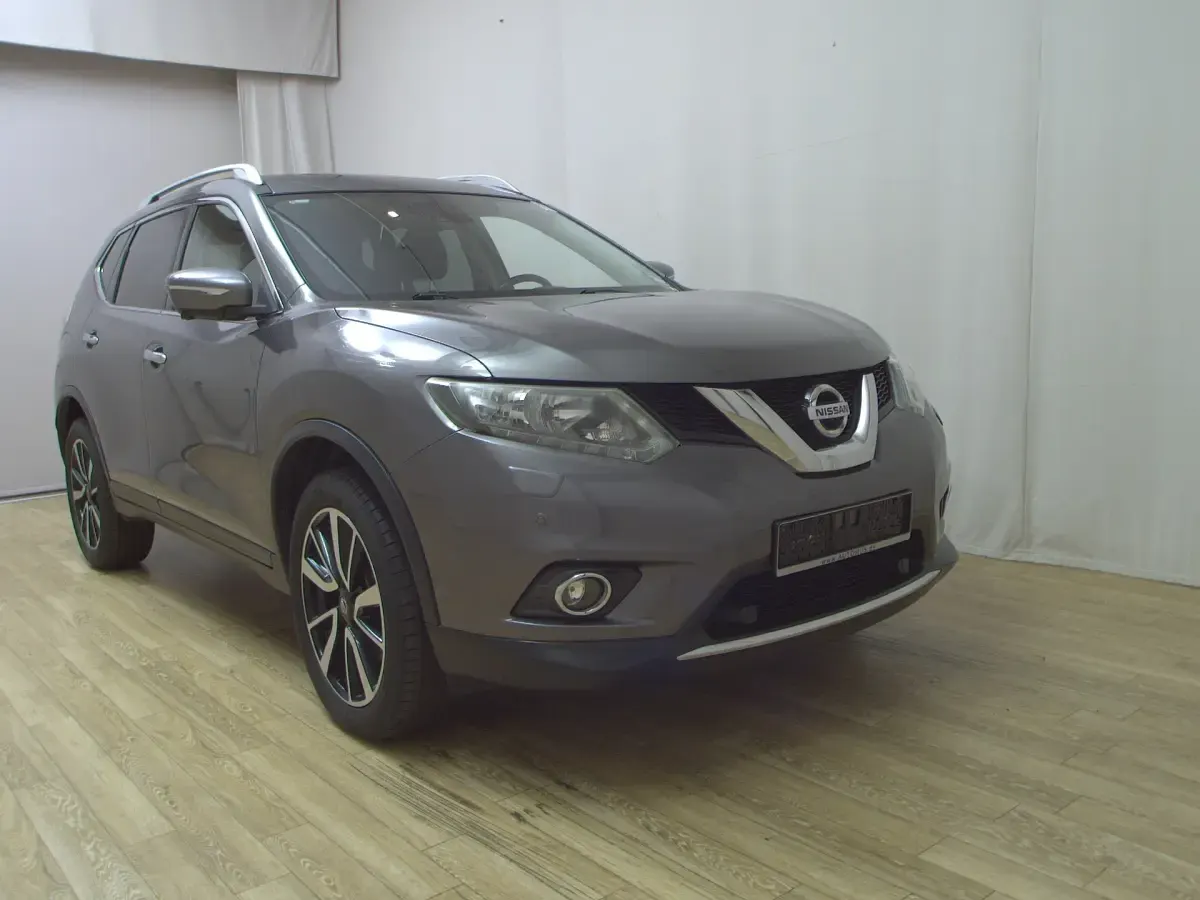 Gebraucht Nissan X-Trail 360º 177 PS (130 kW) 2017 Grau metallic SUV